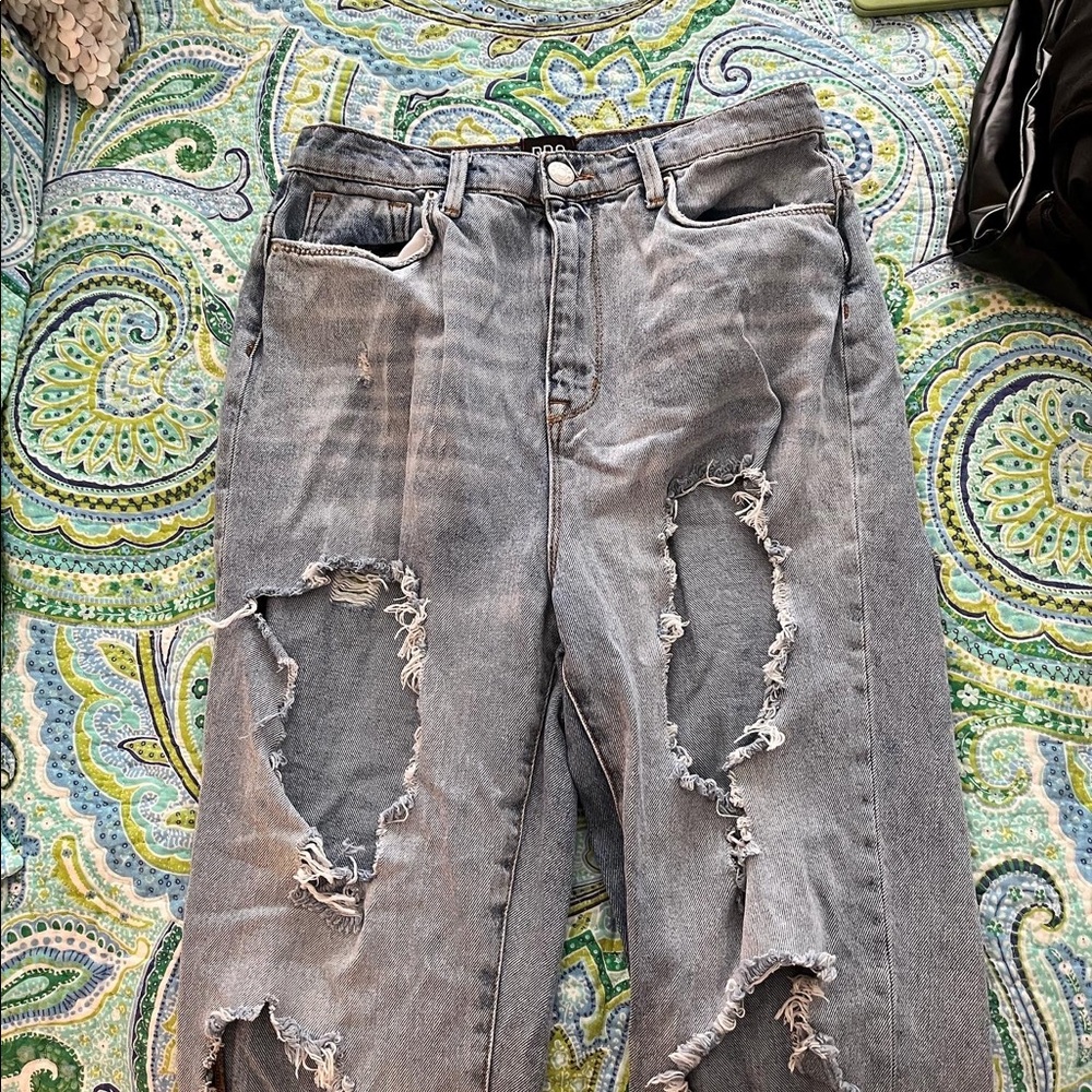 Urban Outfitters High-Waisted Boyfriend Jeans with rips